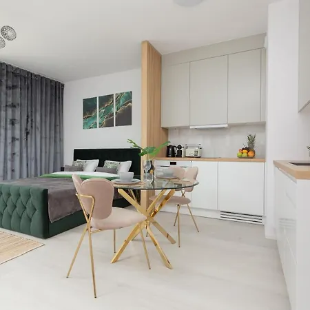 Cozy Zupnicza Soho Factory By Renters * 华沙