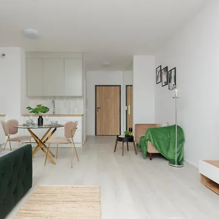 Cozy Zupnicza Soho Factory By Renters *