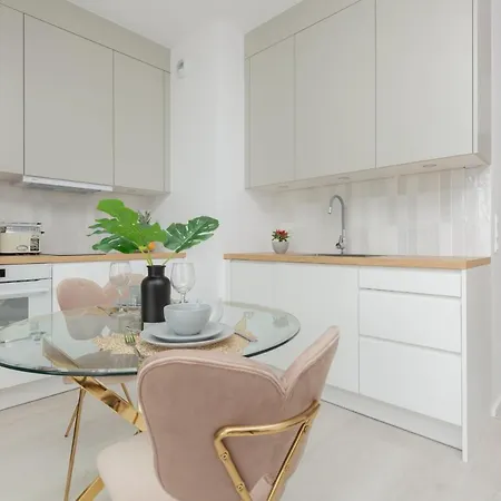 Cozy Zupnicza Soho Factory By Renters * Warsaw