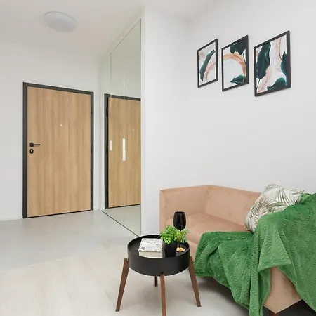 Cozy Zupnicza Soho Factory By Renters * Varşova
